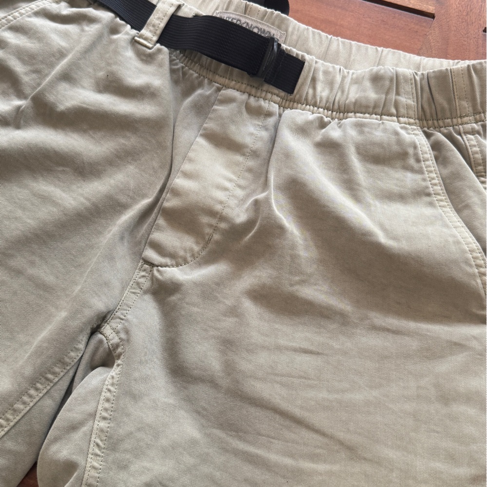 Outerknown craftsman shirt size medium 6”
